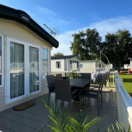 Hot Tub Retreat At Tattershall Lakes Екстер'єр фото