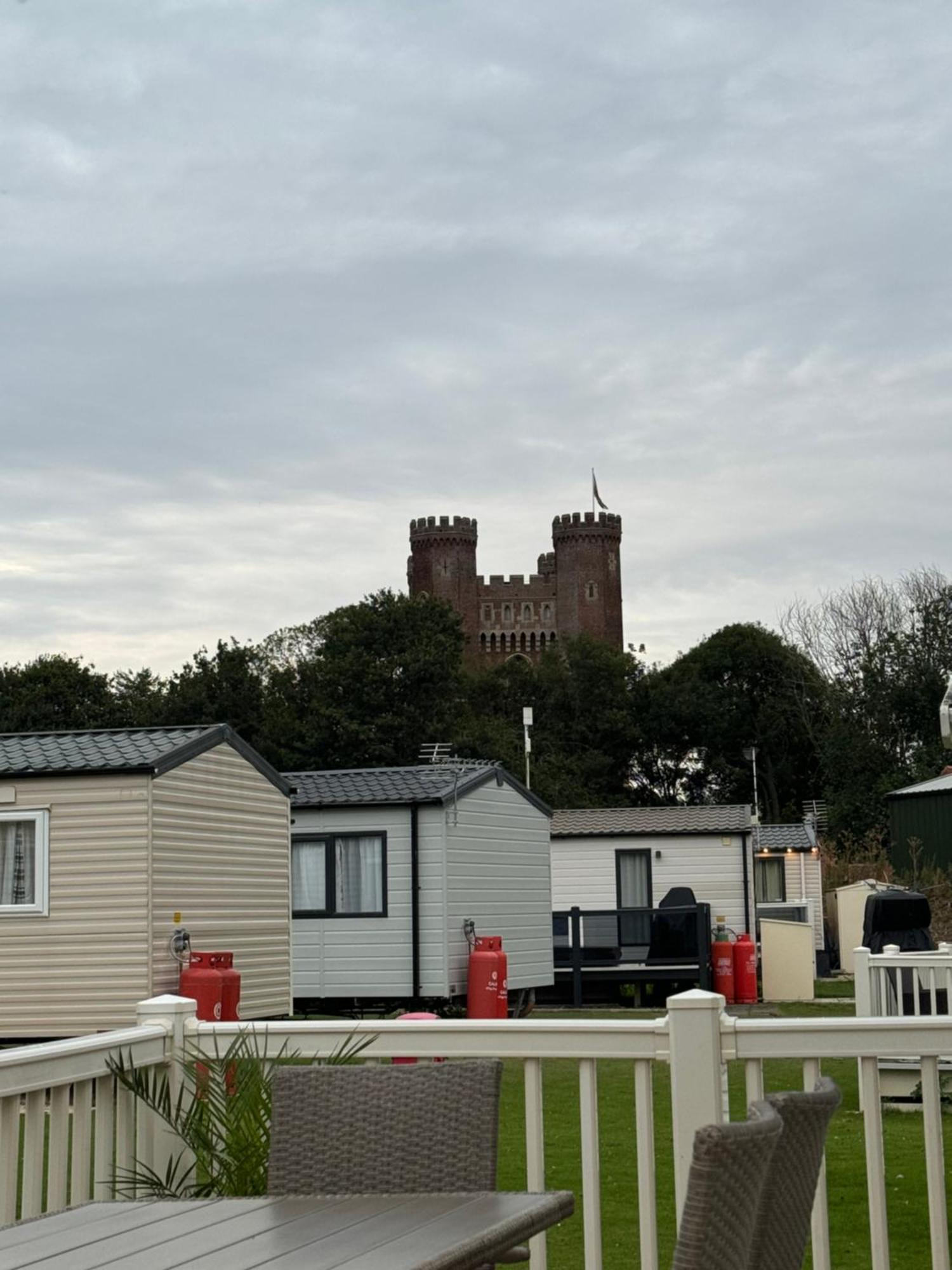 Hot Tub Retreat At Tattershall Lakes Екстер'єр фото