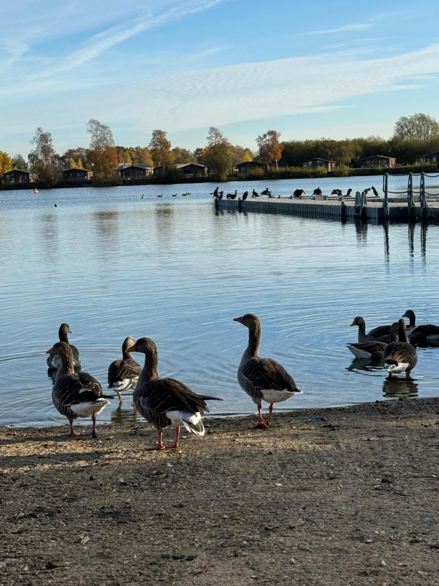 Hot Tub Retreat At Tattershall Lakes Екстер'єр фото
