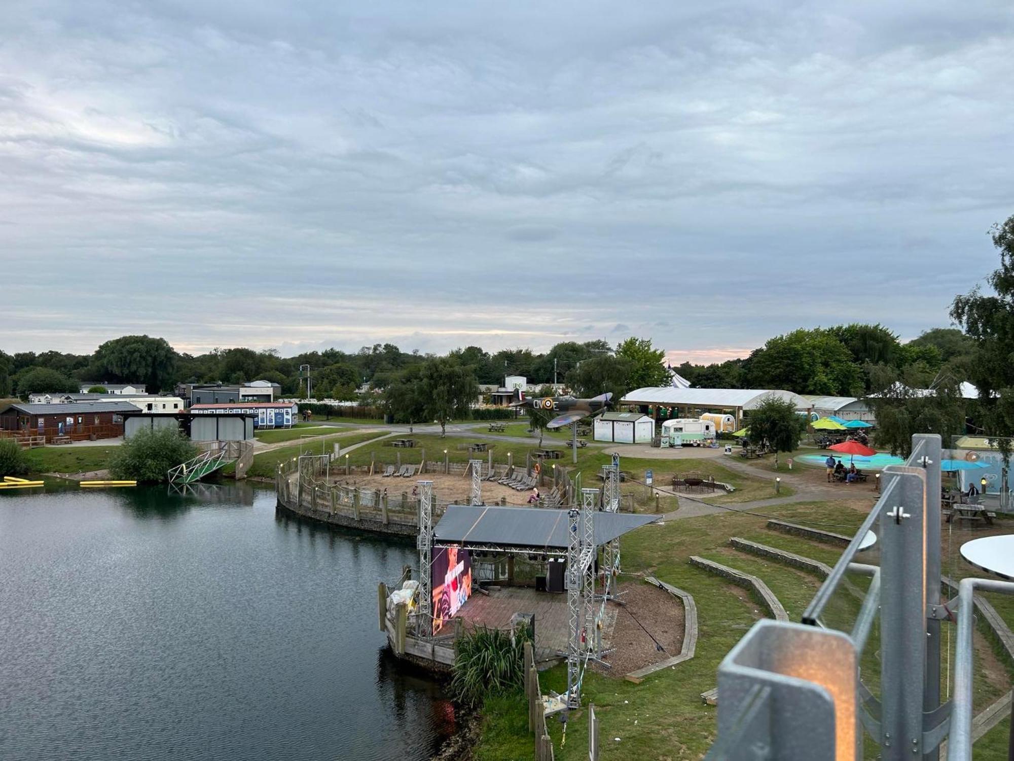 Hot Tub Retreat At Tattershall Lakes Екстер'єр фото